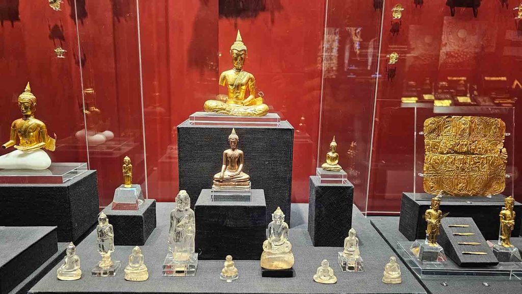 พระพุทธรูปทองคำ 